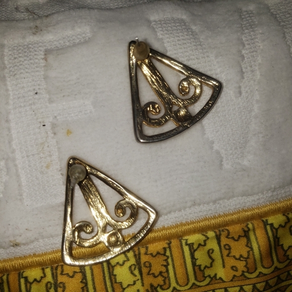 Earring triangle golden Vintage - Picture 7 of 9